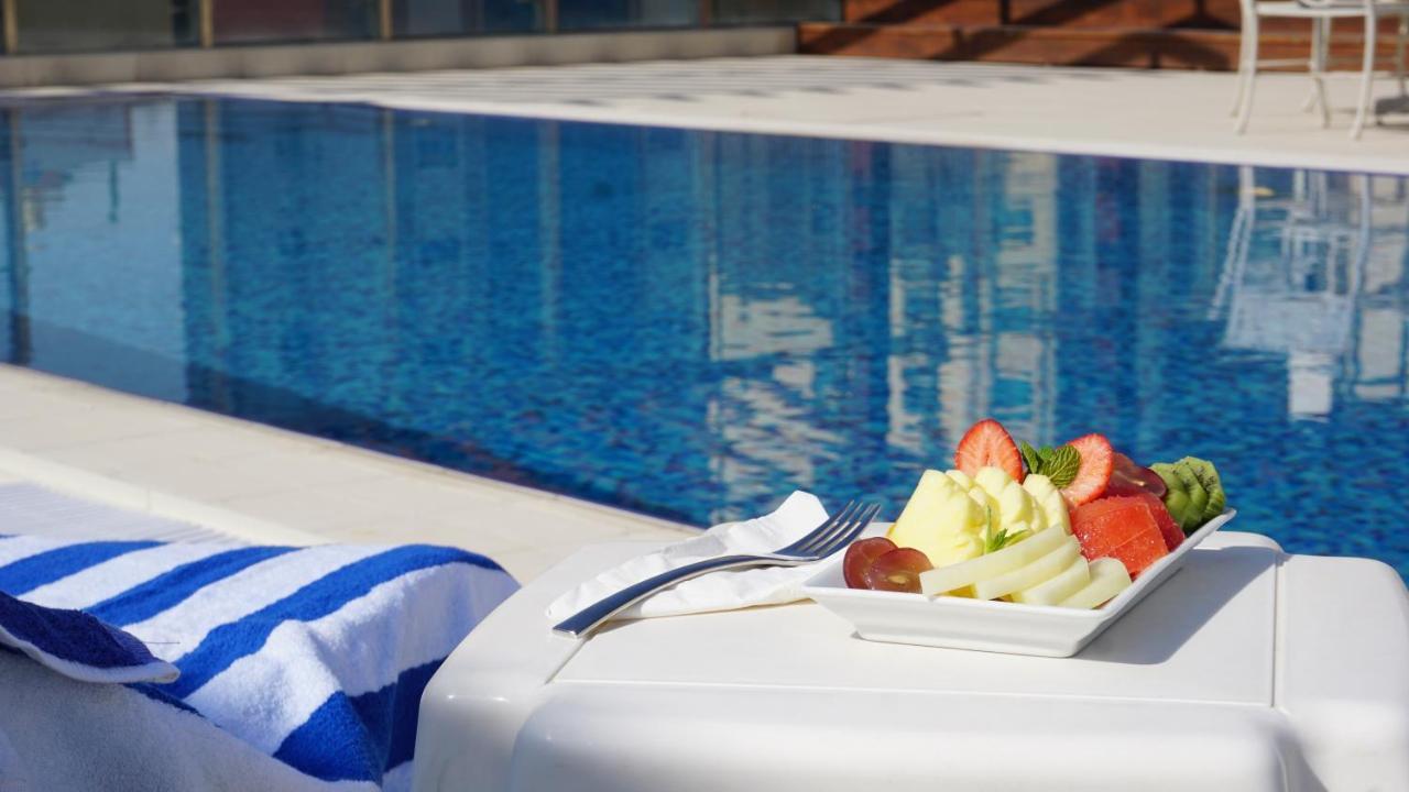 Al Kout Beach Hotel Koeweit Buitenkant foto